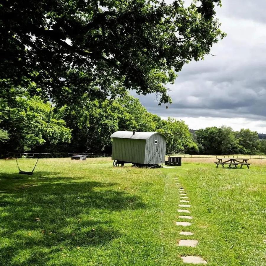 Skylark Shepherds Hut * Royal Tunbridge Wells